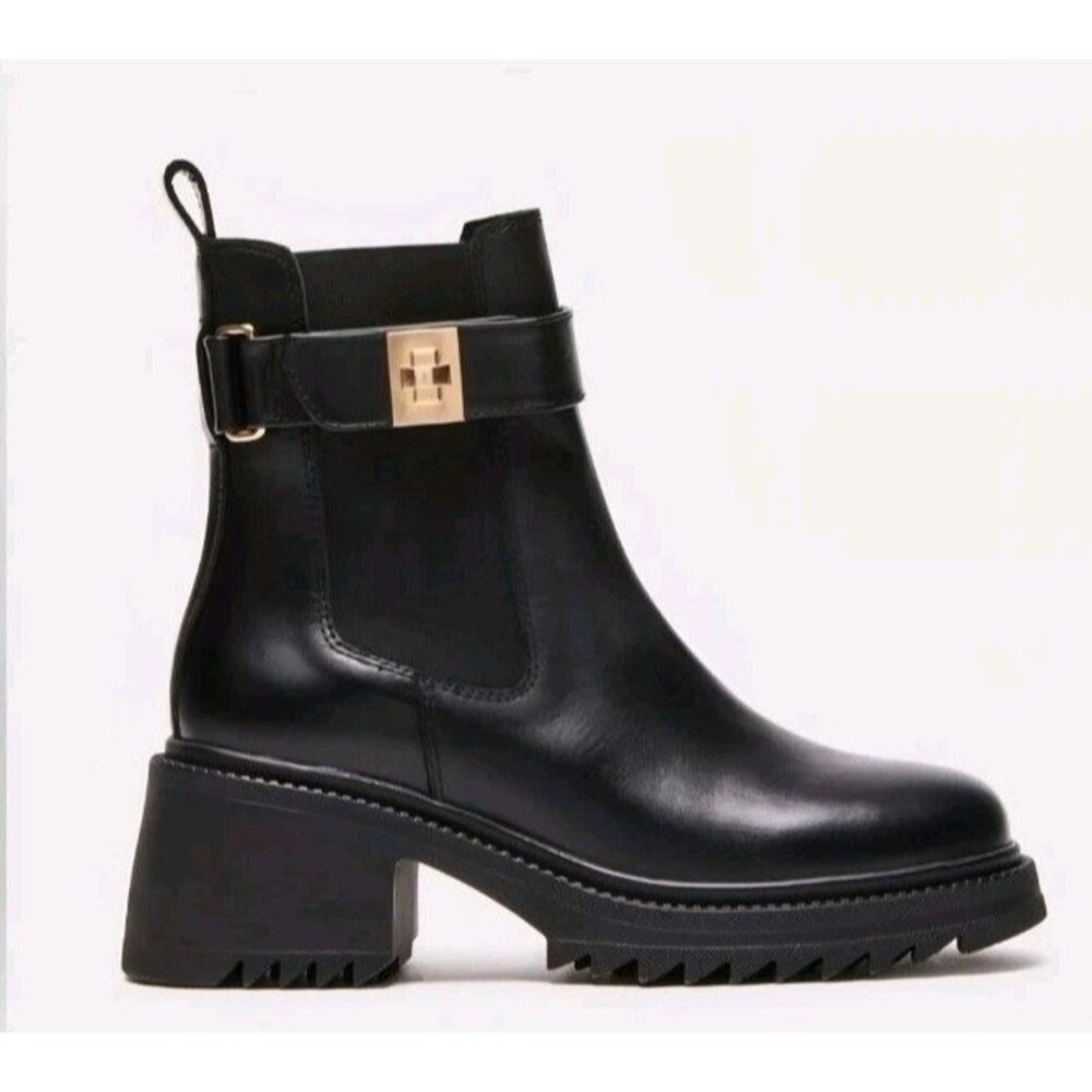 Steve Madden Women's Gates Ankle Boot, Black Leather 7M $130 MSRP